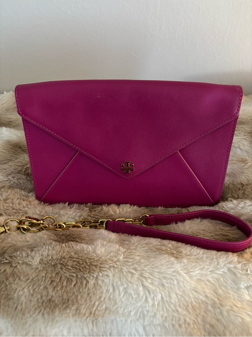 Tory Burch Magenta / Fuchsia Saffiano Envelope Wristlet with Gold Chain